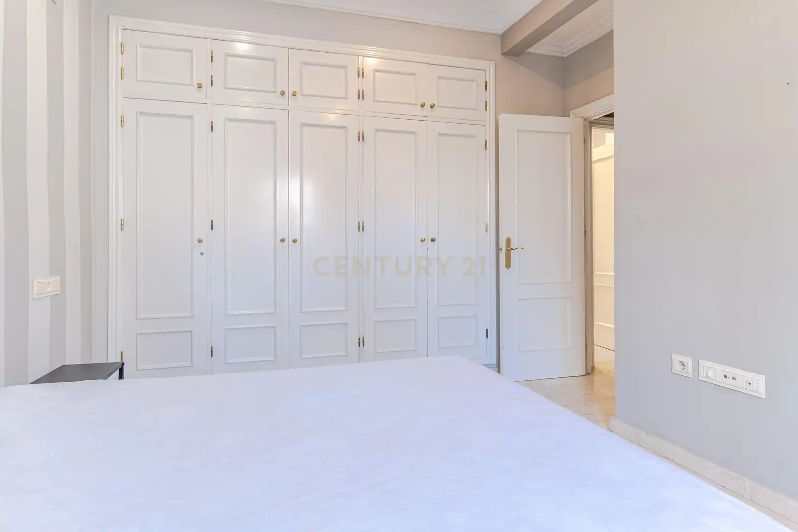 Bedroom of Flat for sale in Granada  with Air Conditioner