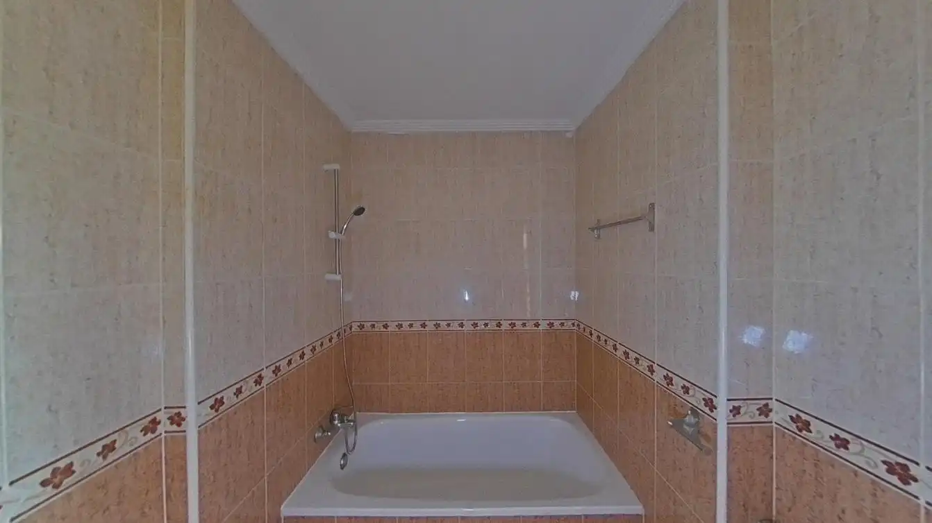 Bany de Pis en venda en Orihuela amb Piscina