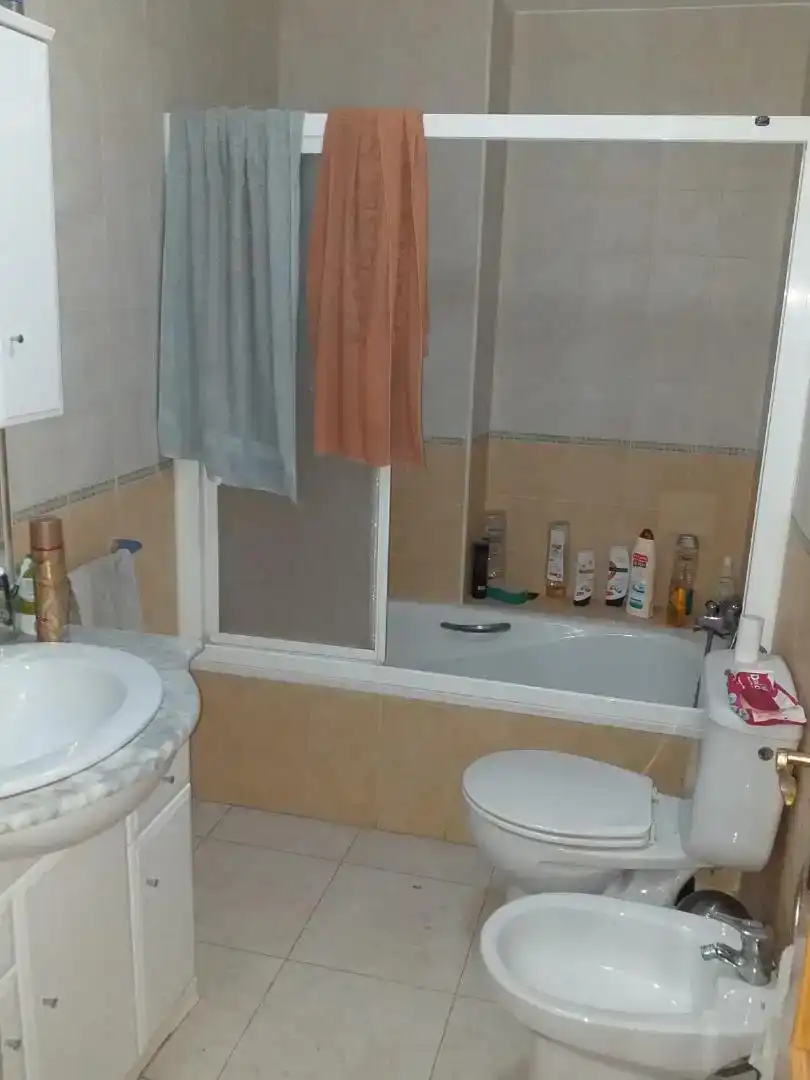 Badezimmer von Wohnungen zur Miete in Garrucha mit Möbliert, Ofen und Waschmaschine