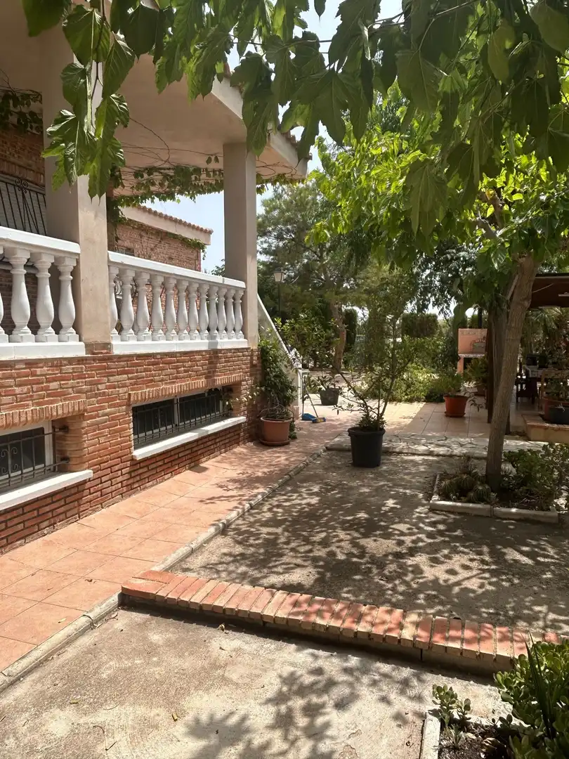 Terrassa de Casa o xalet en venda en San Vicente del Raspeig / Sant Vicent del Raspeig amb Aire condicionat, Calefacció i Jardí privat
