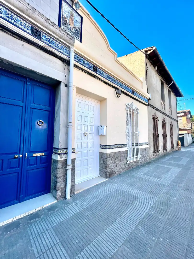 Exterior view of Houses for sale in Llinars del Vallès  with Heating, Private garden and Parquet flooring