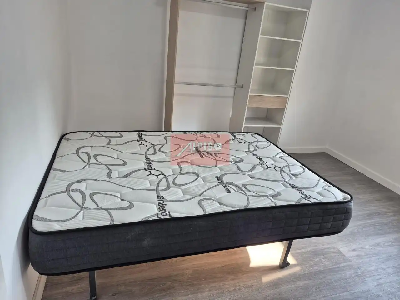 Habitación de Piso de alquiler en Ourense Capital  con Calefacción, Trastero y Amueblado