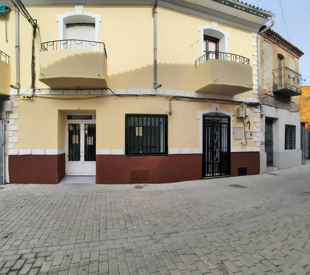 Vista exterior de Casa o chalet en venta en Escalona con Balcón