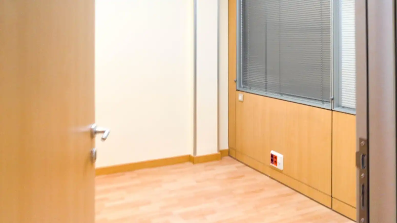 Office for sale in Reocín