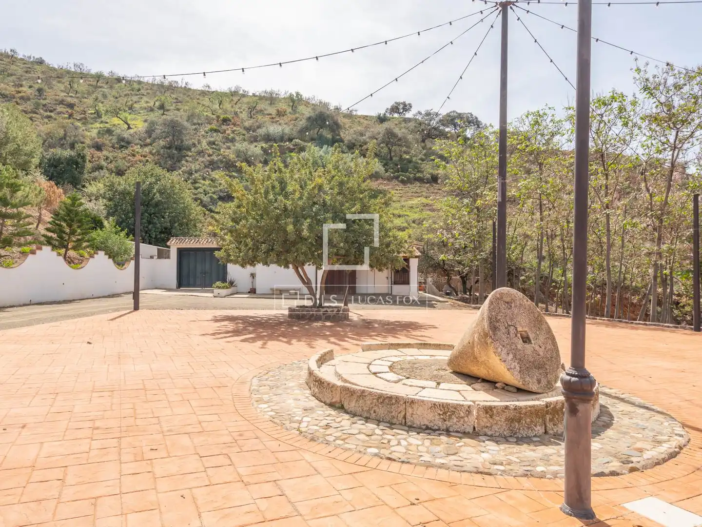 Vista exterior de Finca rústica en venda en Málaga amb Jardí privat, Terrassa i Traster