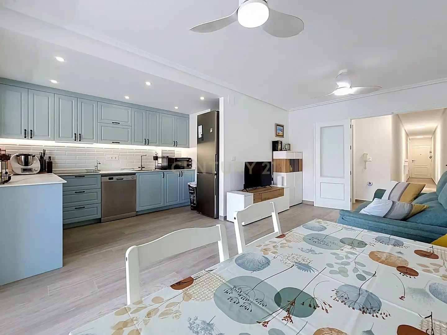 Kitchen of Apartments for rent in Torrevieja  with Air Conditioner, Oven and Washing machine