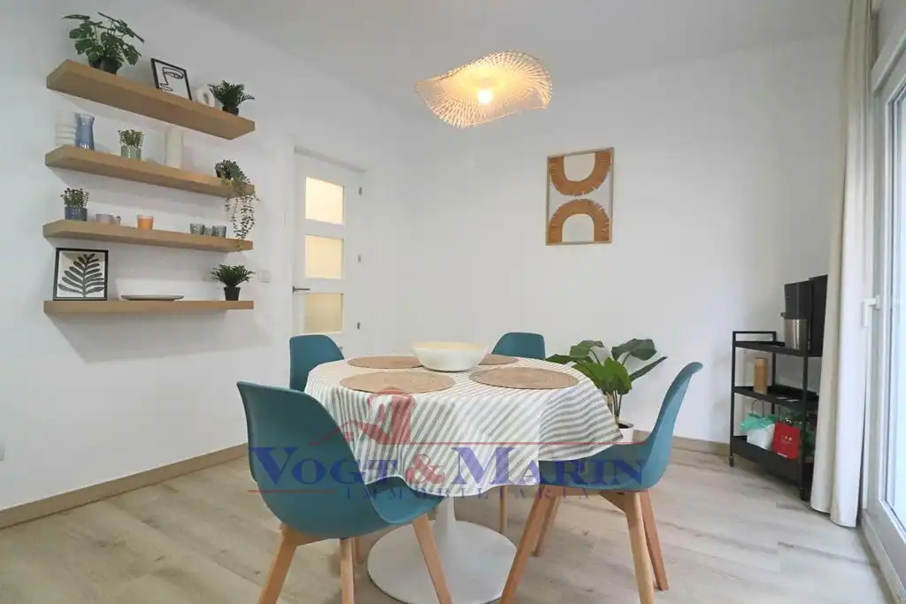 Apartamento con balcón en venta en Carrer del Castell de la Trinitat, imagen 3