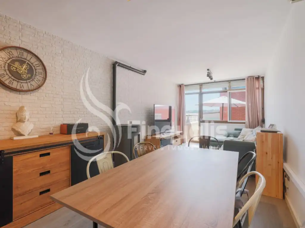 Sala d'estar de Casa adosada en venda en Canovelles