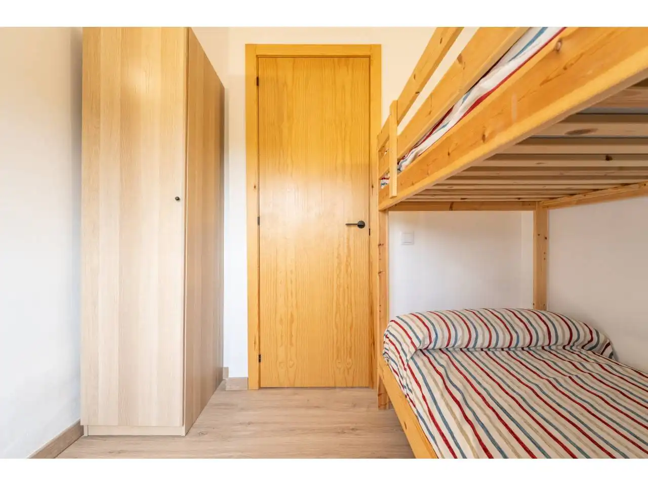 Habitación de Finca rústica en venta en Reus con Jardín privado, Terraza y Piscina