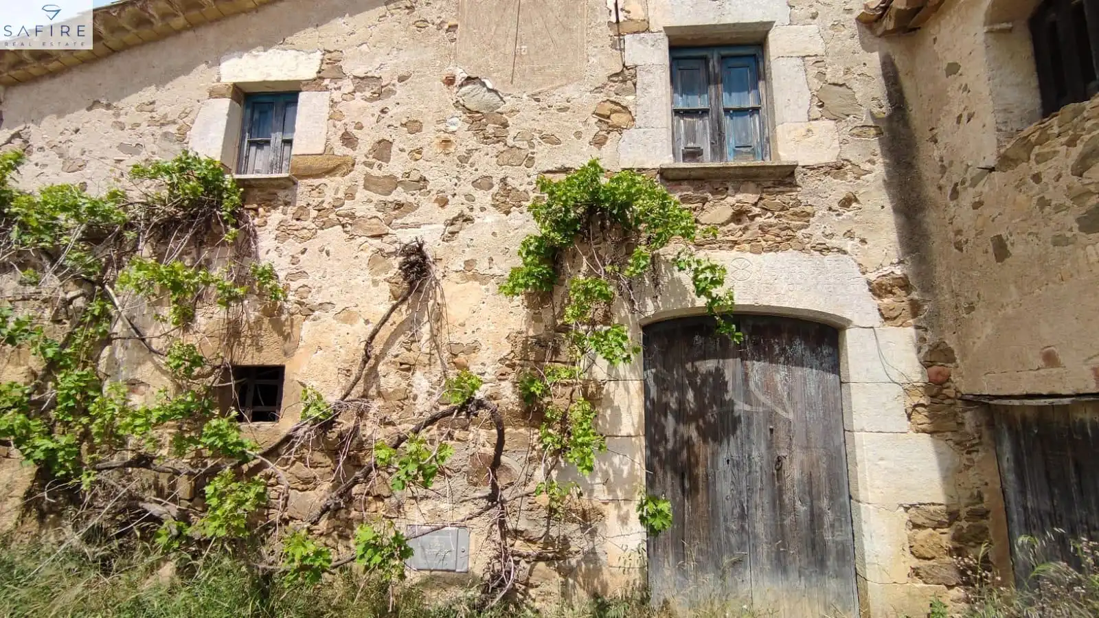 Vista exterior de Finca rústica en venda en Aiguaviva amb Traster