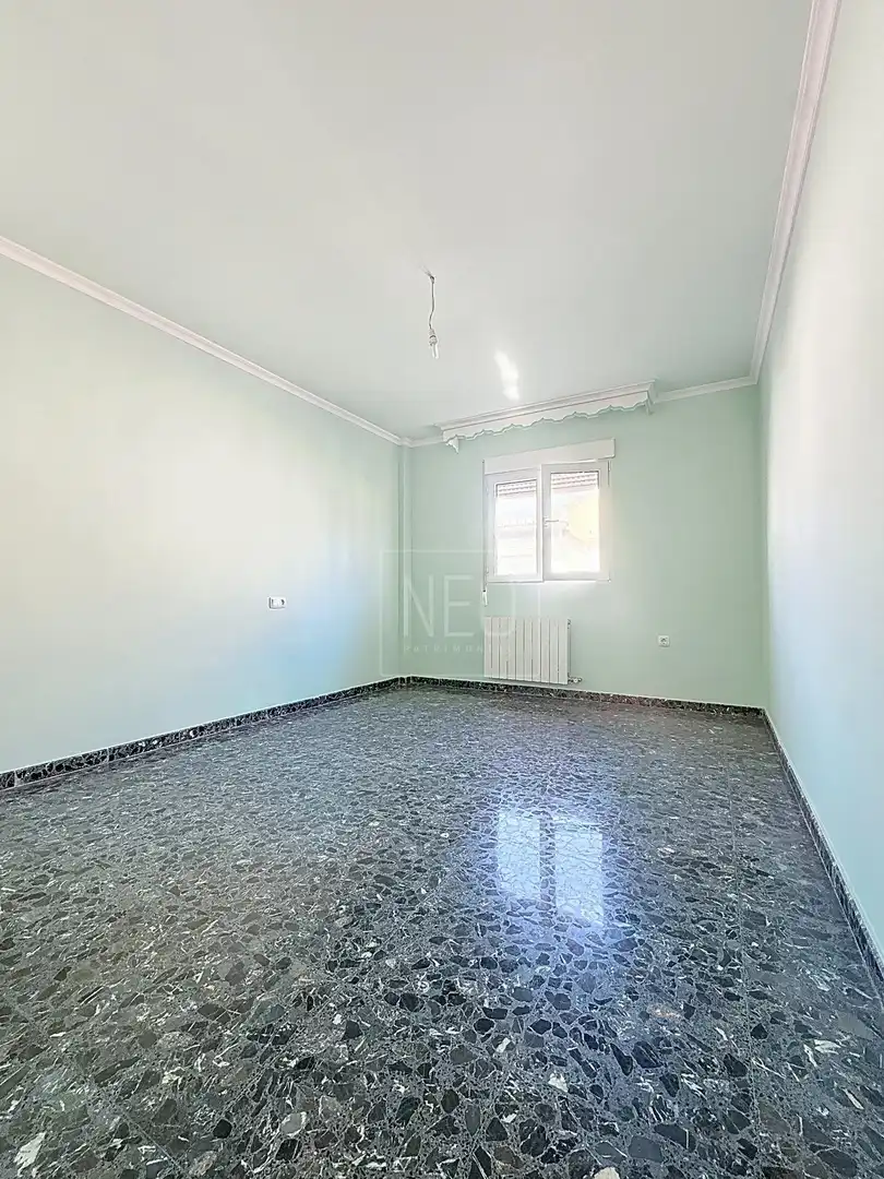Dormitori de Casa adosada en venda en Las Gabias amb Calefacció