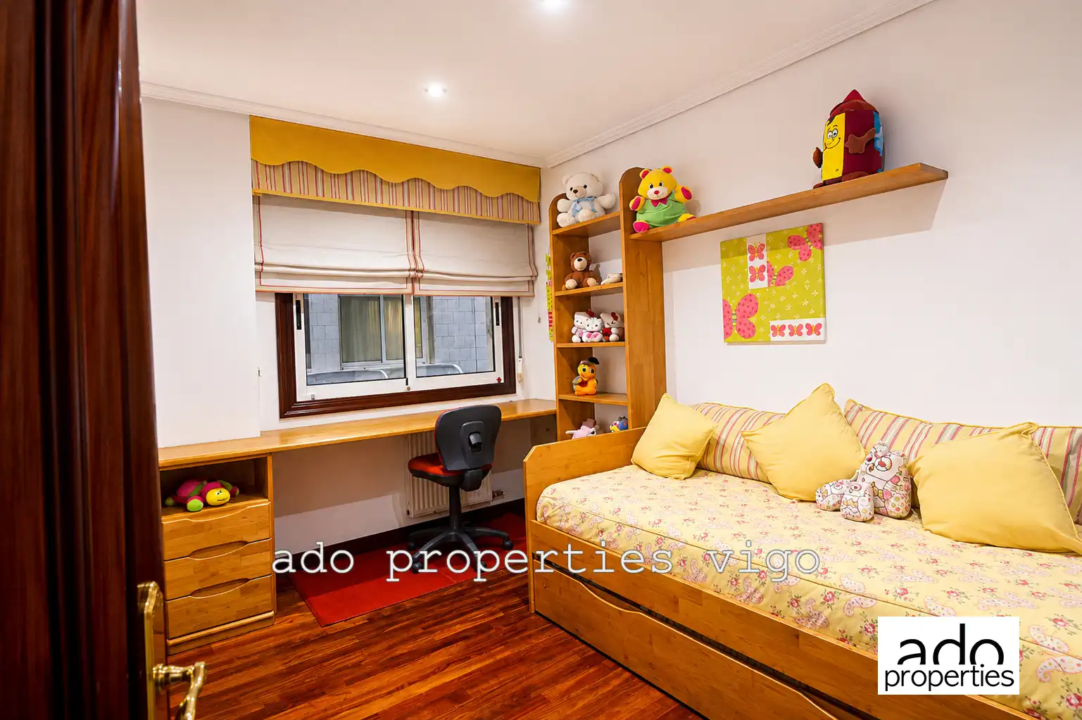 Habitación de Piso en venta en Vigo  con Calefacción, Parquet y Trastero