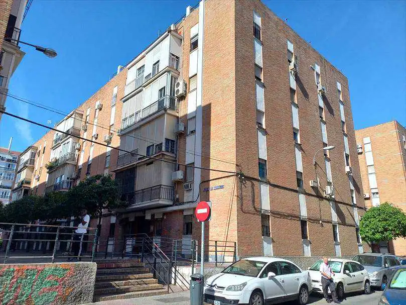 Vista exterior de Piso en venta en Sevilla