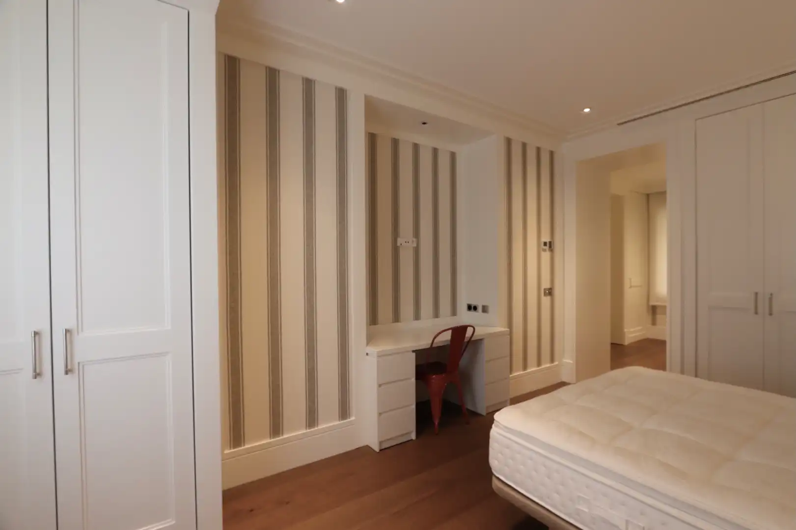 Bedroom of Flat for sale in Madrid  with Air Conditioner, Heating and Parquet flooring