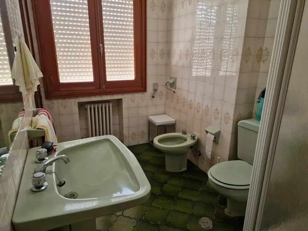 Bany de Casa o xalet en venda en Sandiás amb Calefacció, Jardí privat i Terrassa