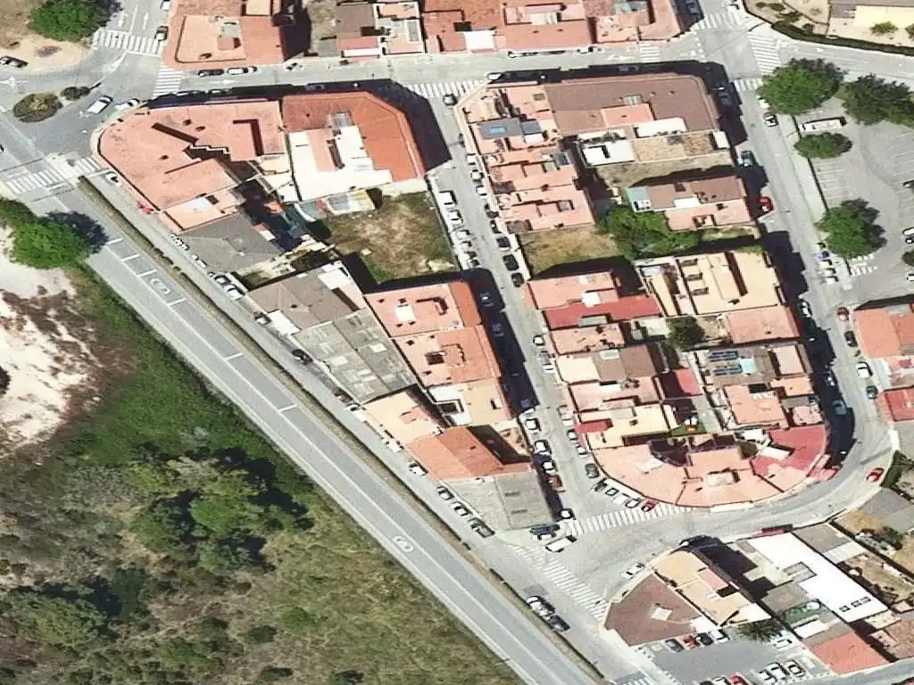 Flat for sale in Bages 7