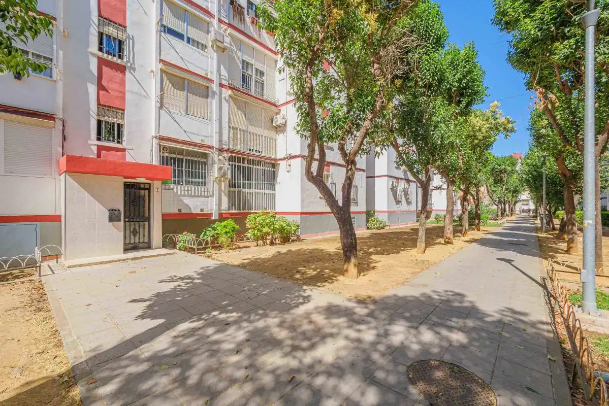 Vista exterior de Piso en venta en Sevilla con Aire acondicionado, Calefacción y Amueblado