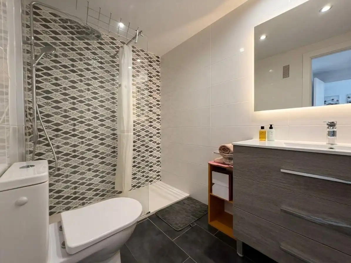 Baño de Piso en venta en Moncada con Aire acondicionado, Calefacción y Trastero