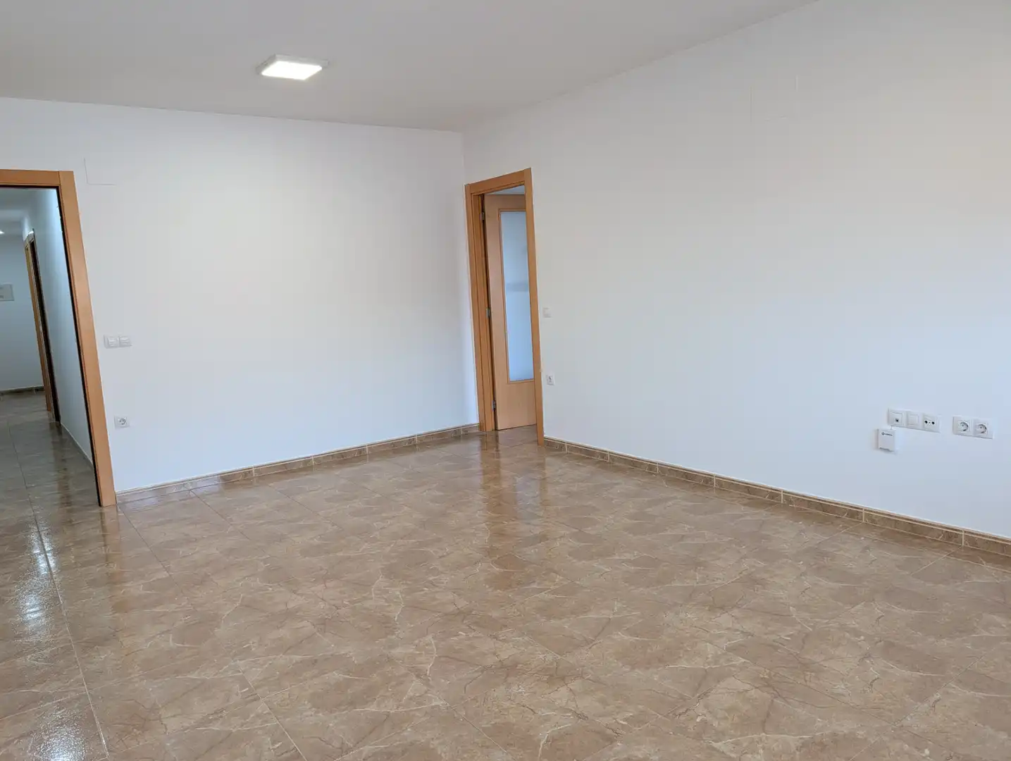 Piso en venta en Moncofa con Horno, Lavadora y Balcón