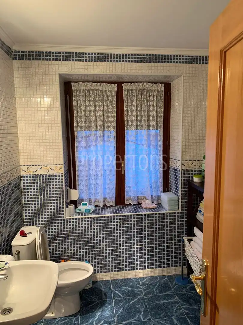 Bany de Casa o xalet en venda en Vitoria - Gasteiz