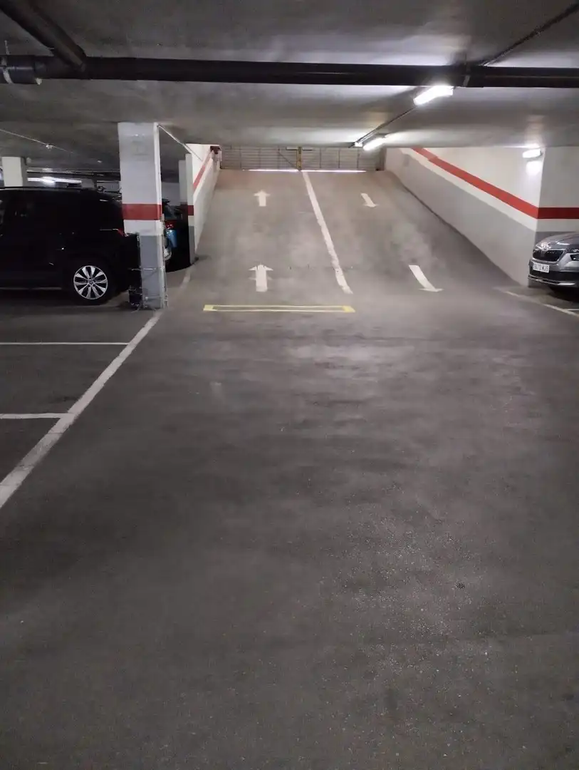 Aparcament de Garatge en venda en L'Hospitalet de Llobregat