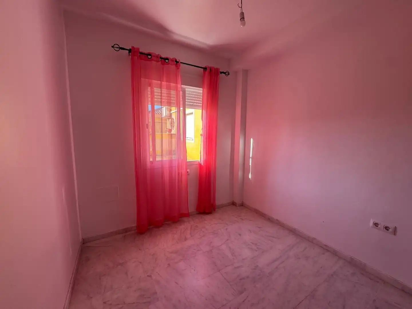 Habitación de Casa adosada en venta en Sanlúcar de Barrameda con Aire acondicionado y Terraza