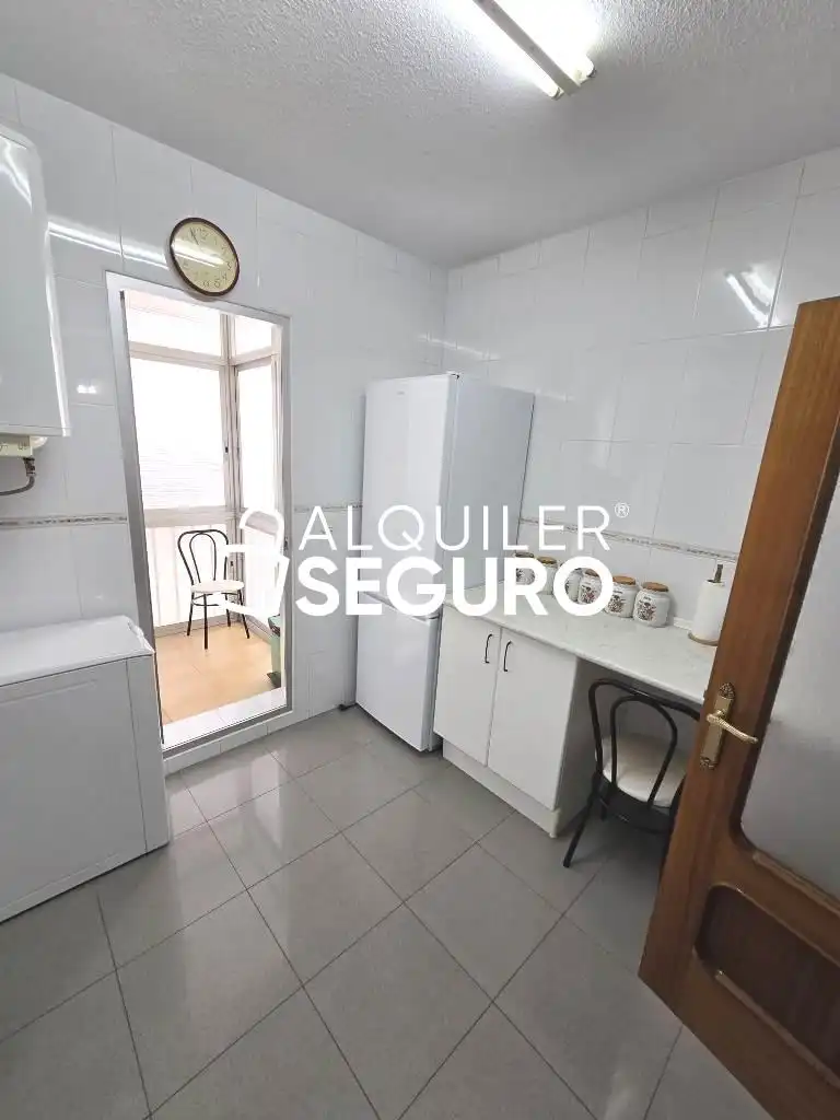 Cocina de Piso de alquiler en Alcalá de Henares con Aire acondicionado, Calefacción y Terraza