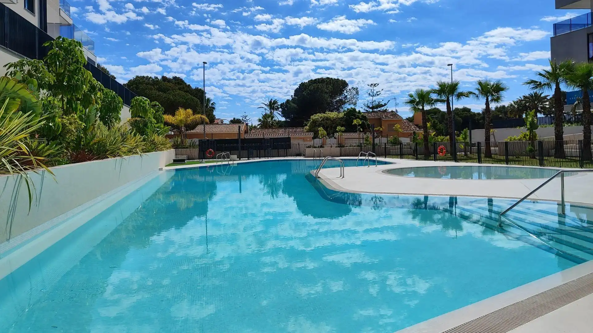 Swimming pool of Ground floor for rent in Orihuela  with Air Conditioner, Heating and Private garden