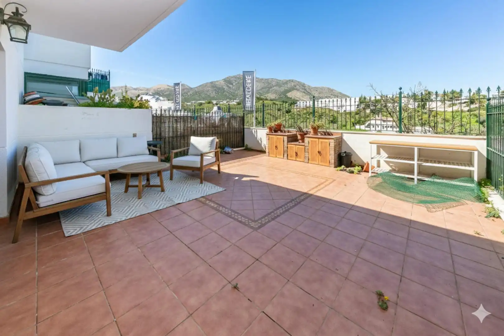 Terraza de Planta baja en venta en Fuengirola con Aire acondicionado, Calefacción y Jardín privado