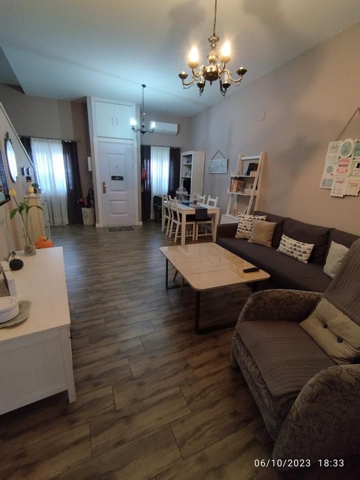 Sala d'estar de Casa o xalet en venda en Plasencia amb Aire condicionat i Terrassa