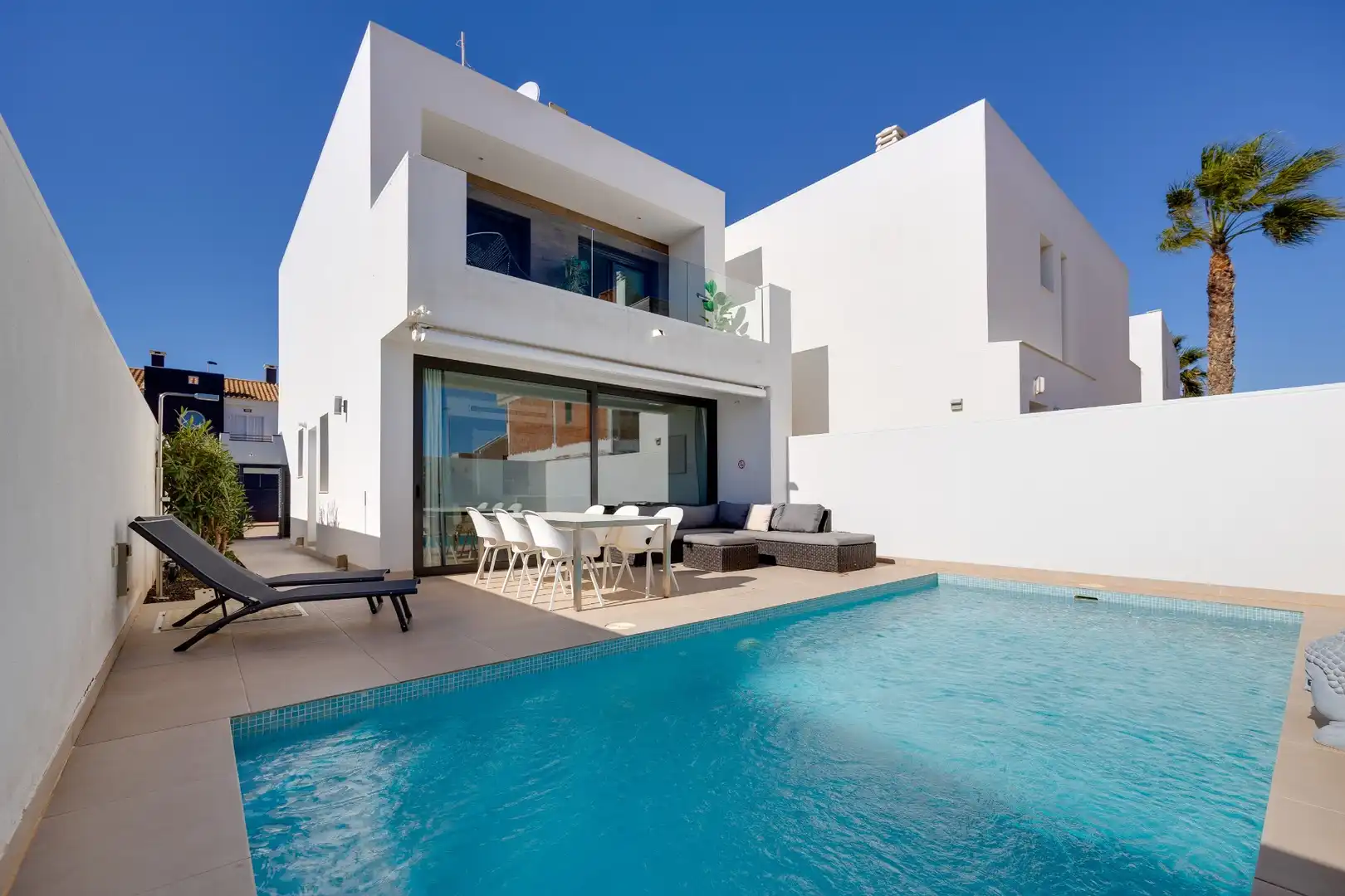 House with pool for sale in San Javier ciudad