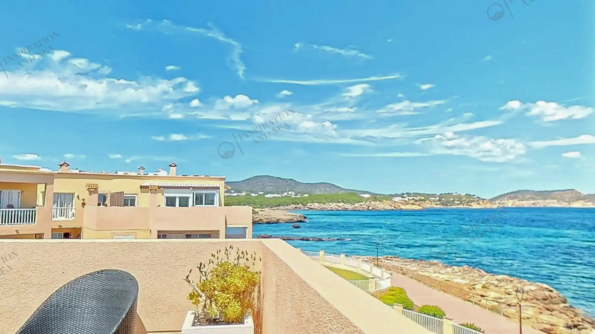 Vista exterior de Pis en venda en Santa Eulària des Riu amb Aire condicionat i Terrassa