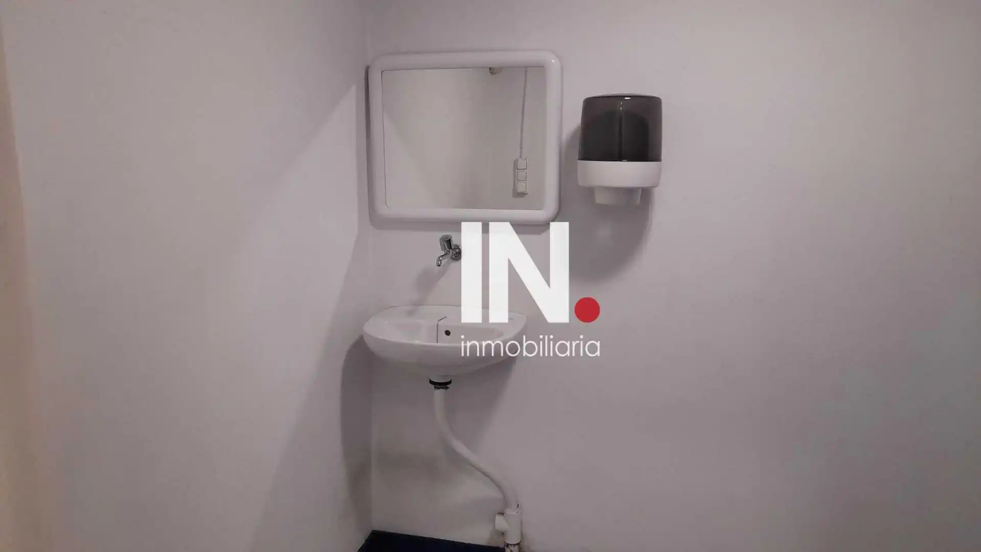 Baño de Local de alquiler en Lleida