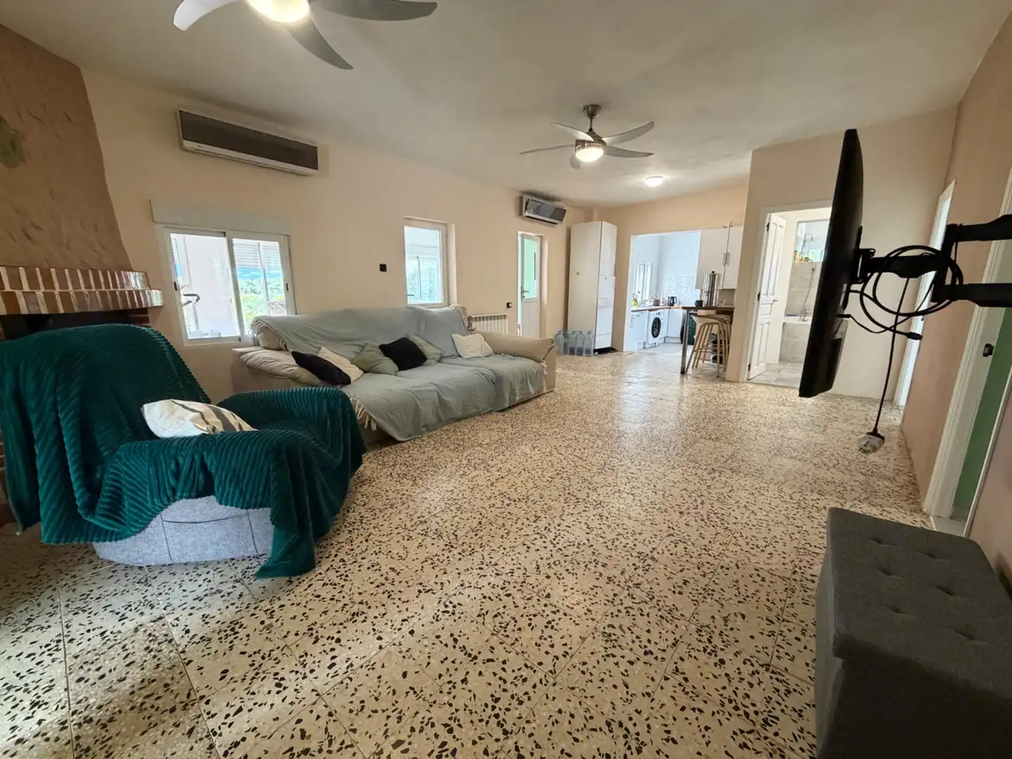 Sala de estar de Casa o chalet en venta en Llíria con Aire acondicionado, Calefacción y Jardín privado