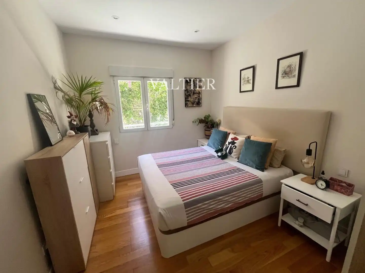 Habitación de Piso de alquiler en Madrid con Aire acondicionado, Trastero y Amueblado