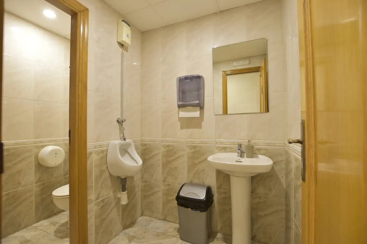 Baño de Local de alquiler en Puçol con Aire acondicionado