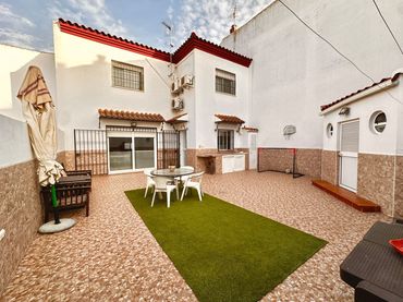 Adosado con jardín en venta en Palomares del Río