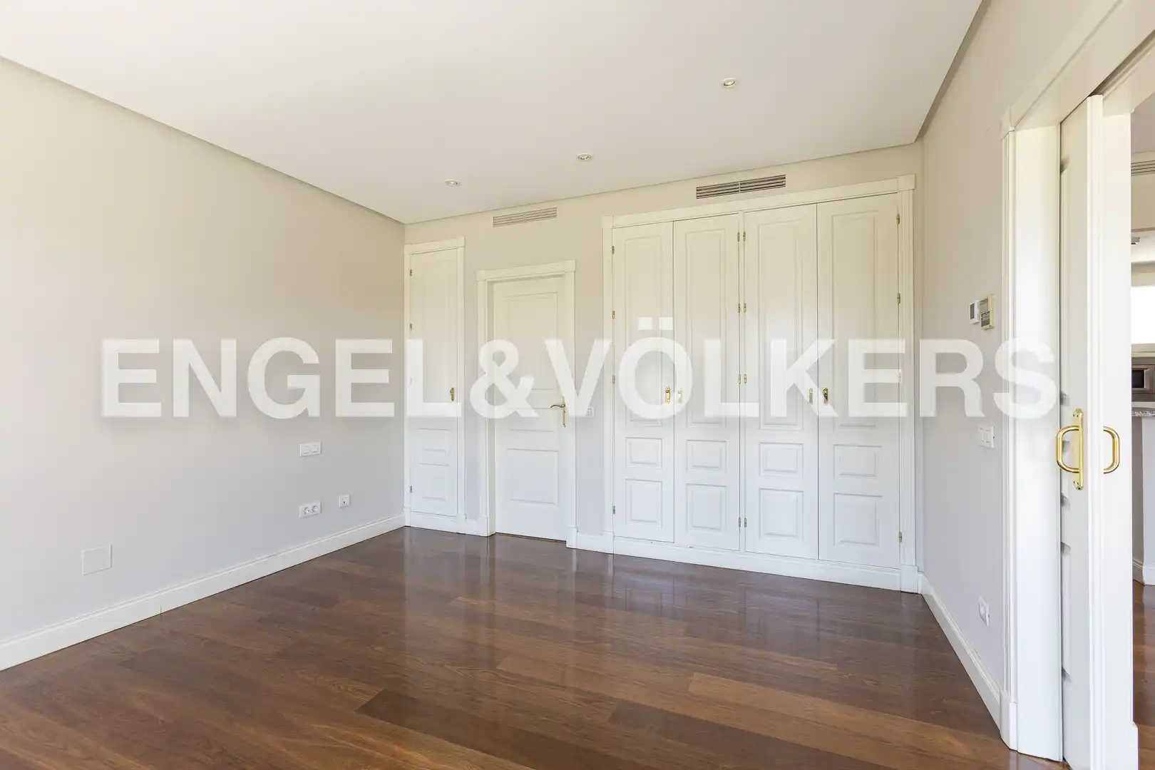 Habitación de Piso de alquiler en Madrid con Aire acondicionado, Calefacción y Piscina