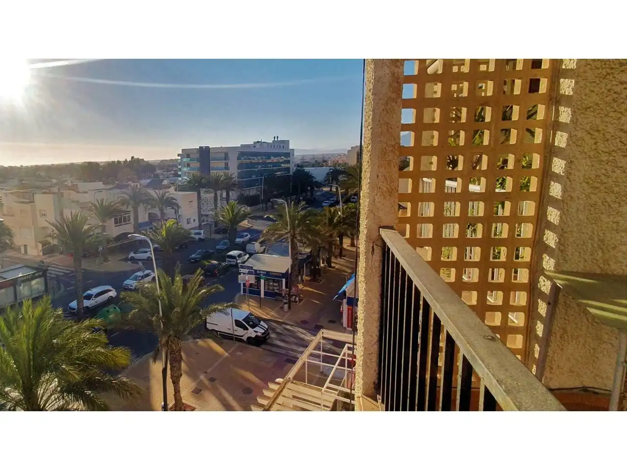 Vista exterior de Piso en venta en Roquetas de Mar con Aire acondicionado, Calefacción y Parquet