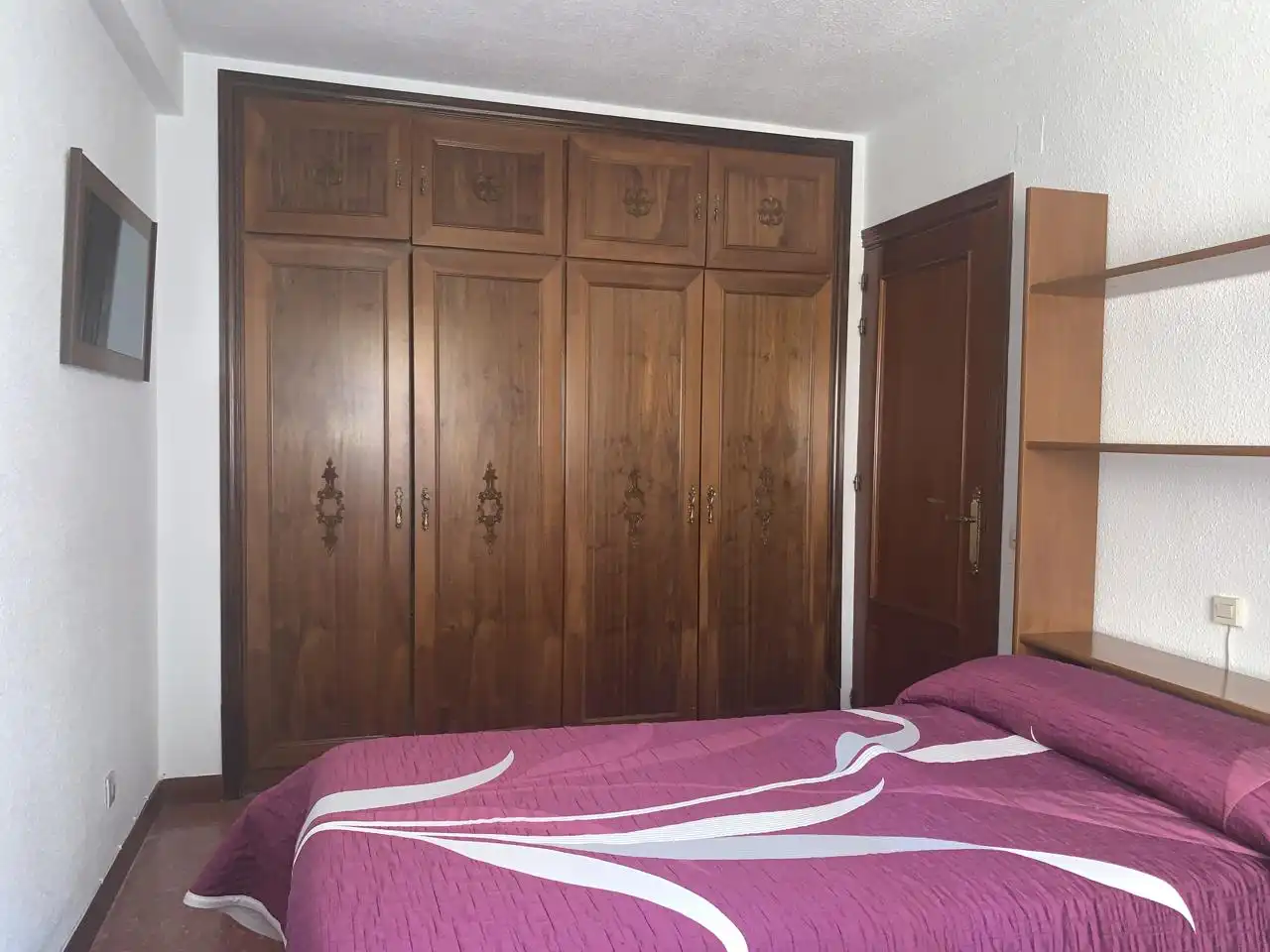 Dormitori de Pis de lloguer en Móstoles amb Aire condicionat, Calefacció i Parquet