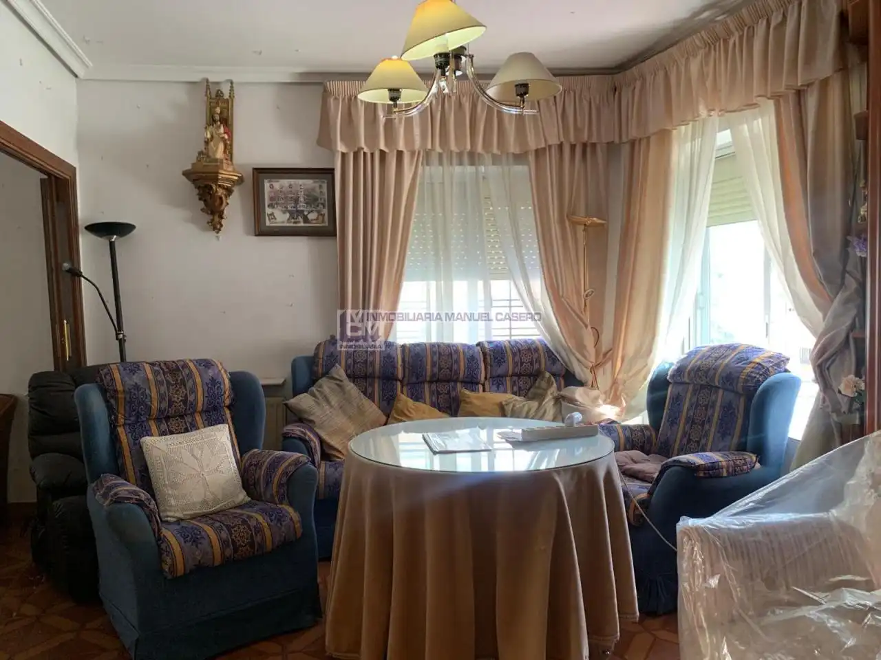 Sala d'estar de Casa o xalet en venda en Cáceres amb Calefacció, Jardí privat i Terrassa