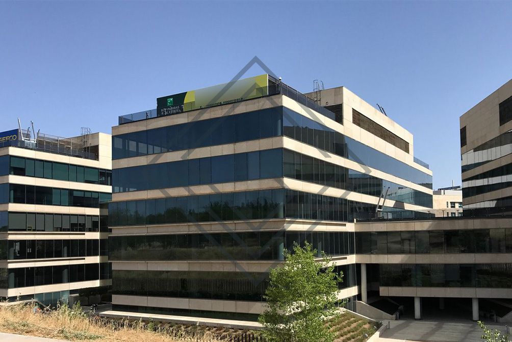 Exterior view of Office to rent in La Moraleja  with Air Conditioner and Heating