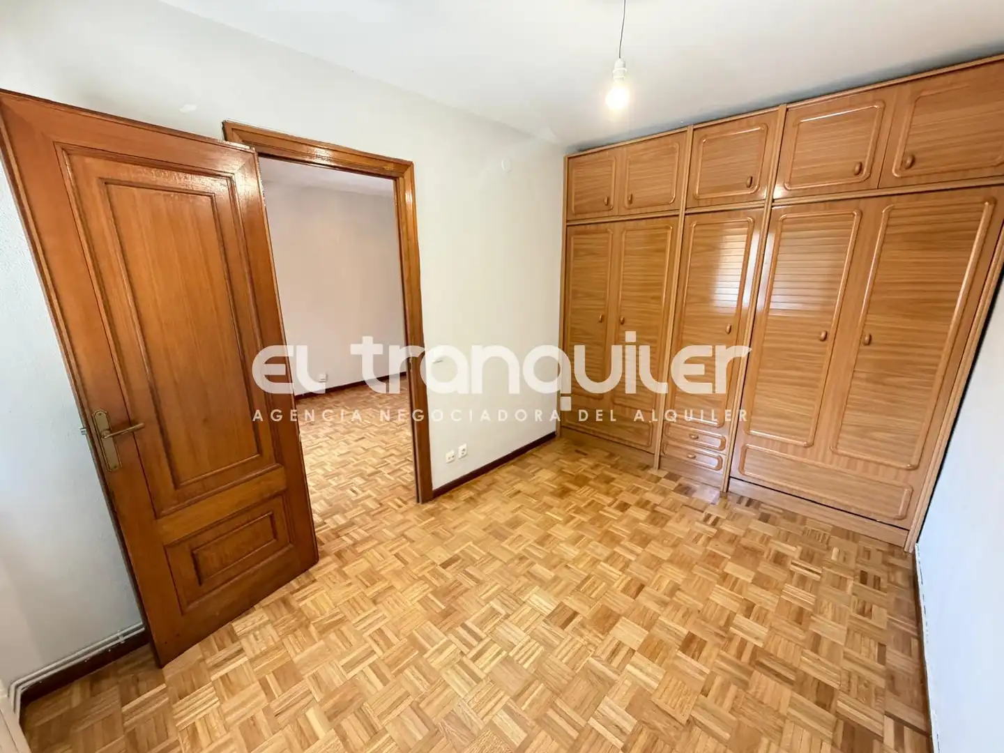 Bedroom of Flat for rent in Pozuelo de Alarcón  with Parquet flooring