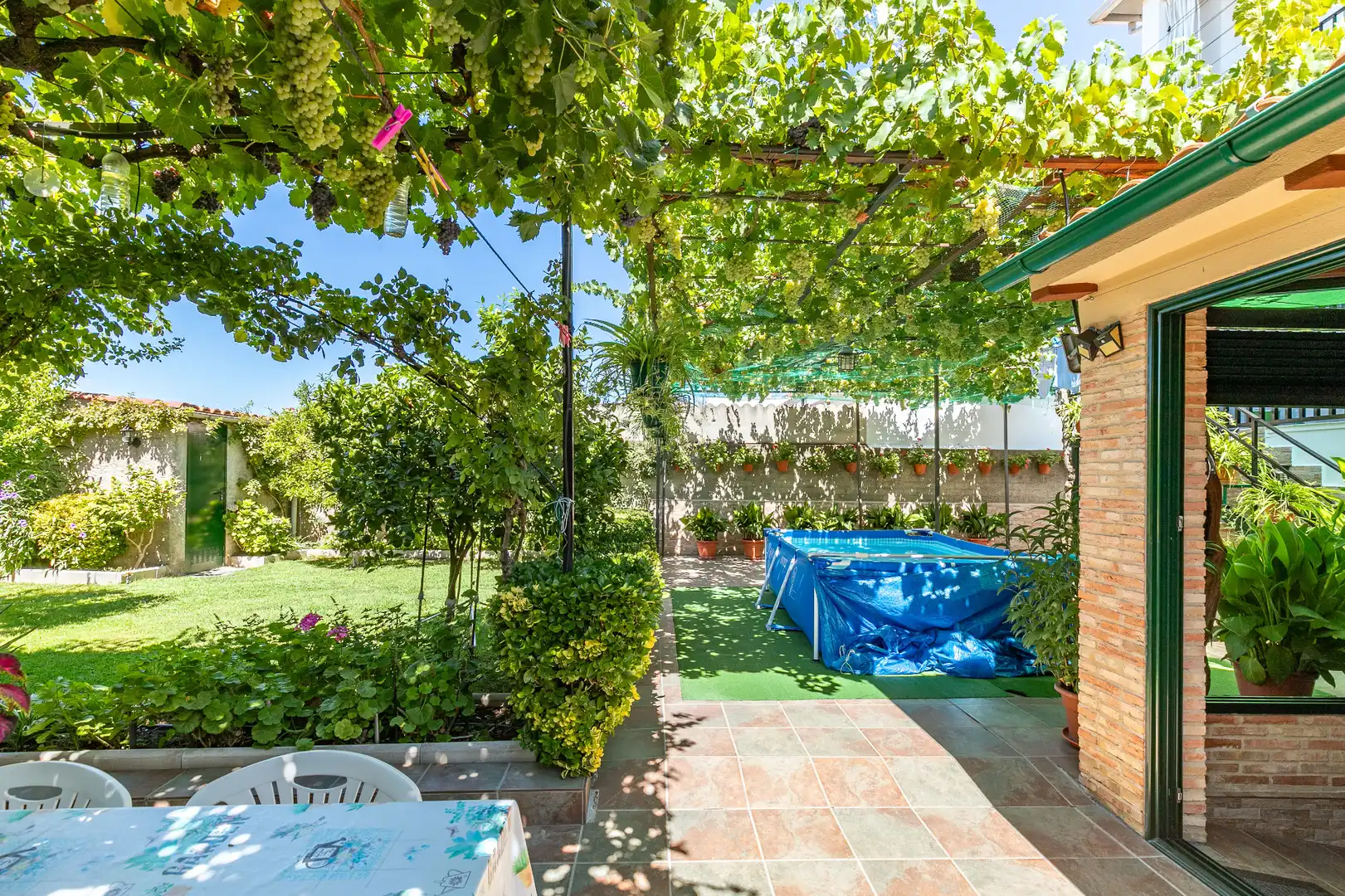 Jardí de Casa adosada en venda en Alagón del Río amb Aire condicionat, Calefacció i Jardí privat