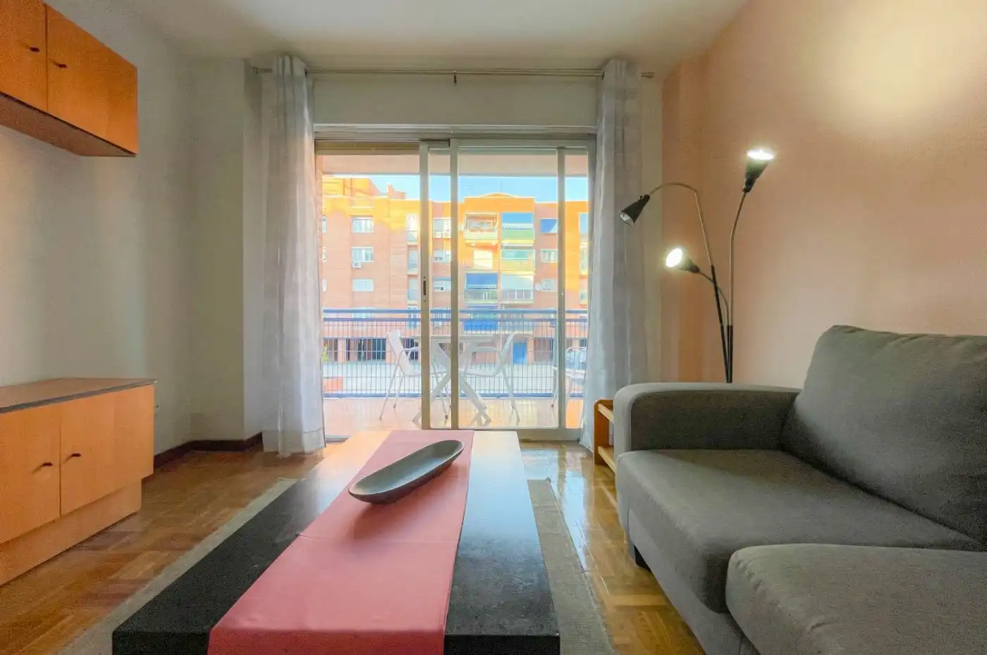 Sala d'estar de Pis en venda en Rivas-Vaciamadrid amb Calefacció, Parquet i Terrassa