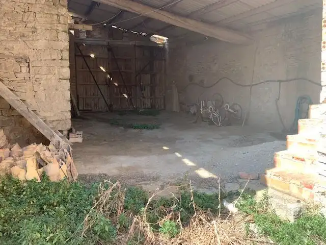 Casa adosada en venda en Sant Guim de la Plana amb Jardí privat, Traster i TV