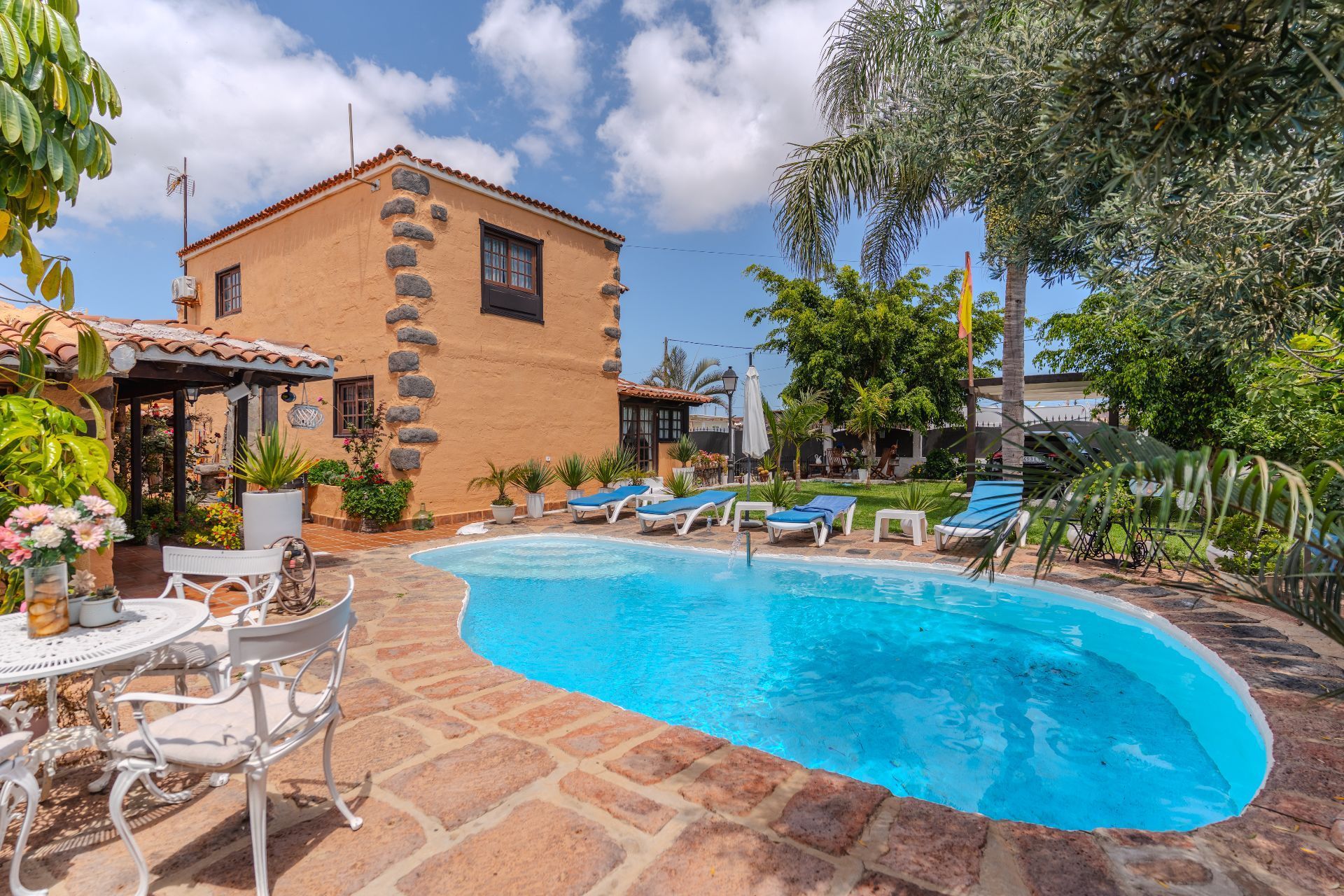Garden of House or chalet for sale in Arona  with Air Conditioner, Private garden and Terrace