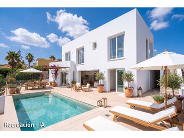 Xalet amb piscina en venda a Cala Llonga - Sa Mesquida