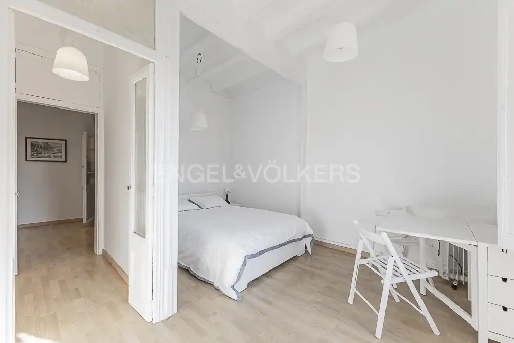 Schlafzimmer von Wohnung zur Miete in Barcelona mit Heizung, Parkett und Möbliert
