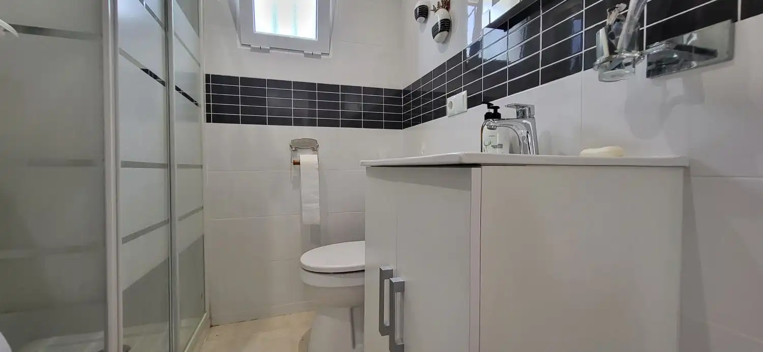 Baño de Casa o chalet en venta en Roquetes con Aire acondicionado, Calefacción y Jardín privado